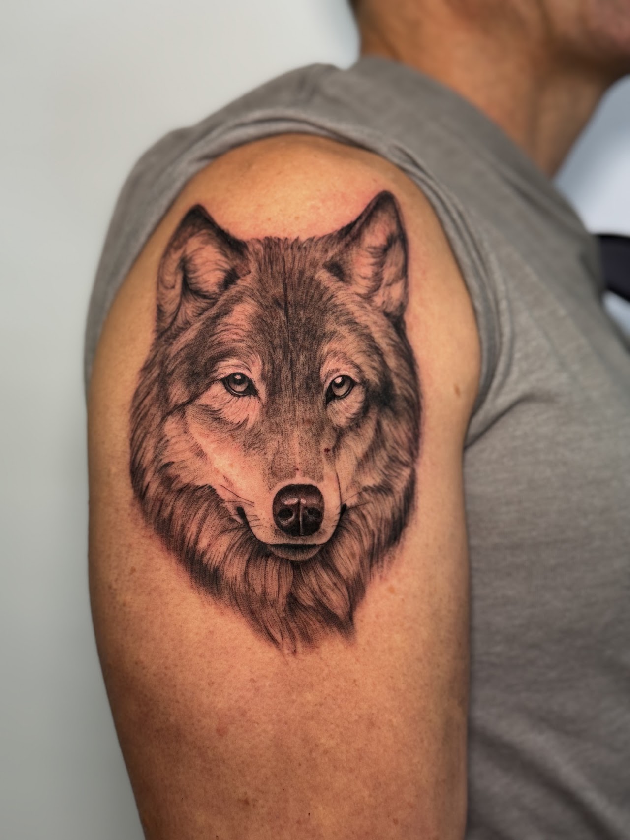 Tatuaje black Santiago