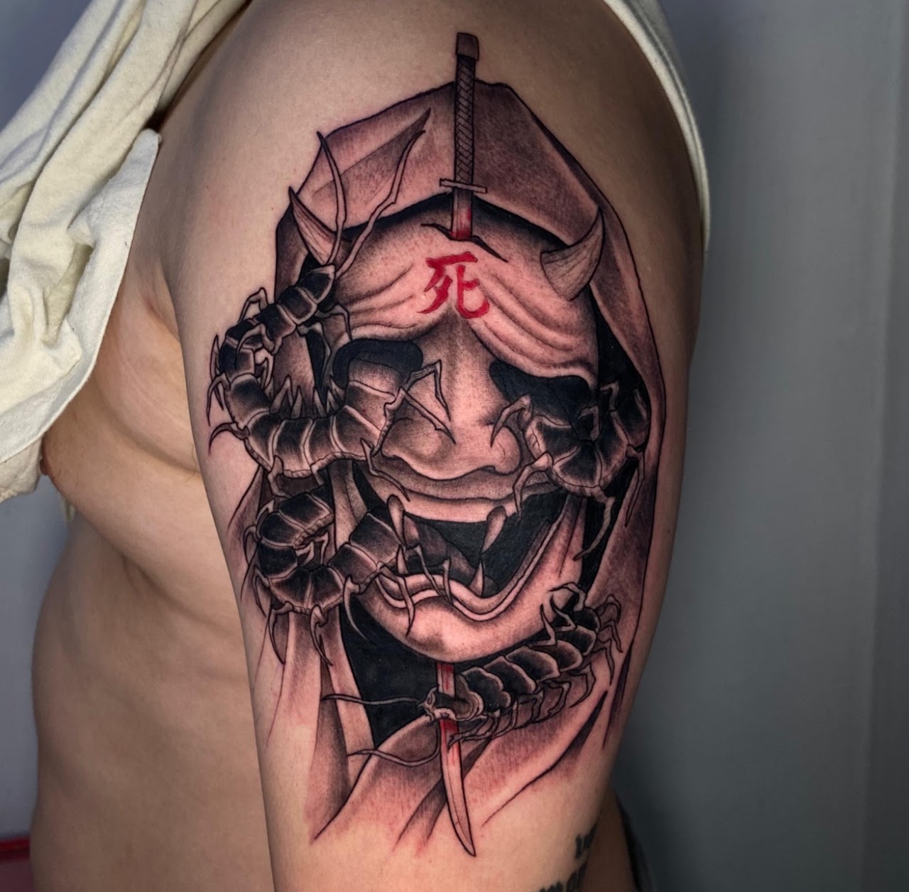 Tatuaje black Santiago