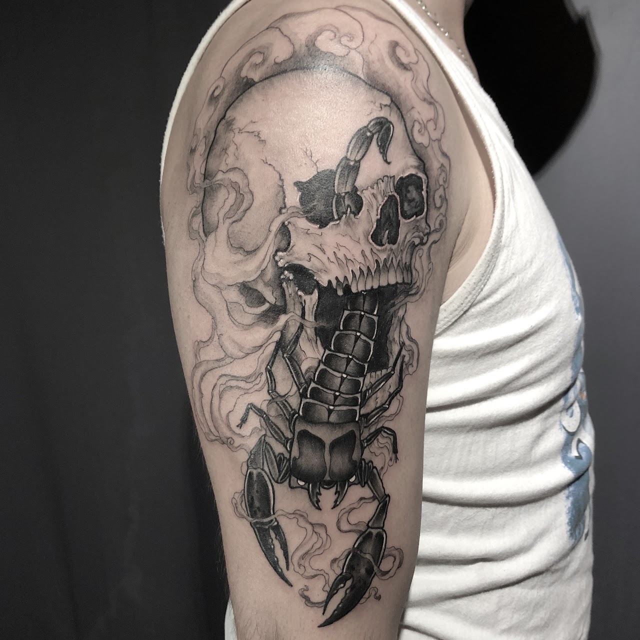 Tatuaje black Santiago