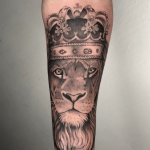 Tatuaje black Santiago