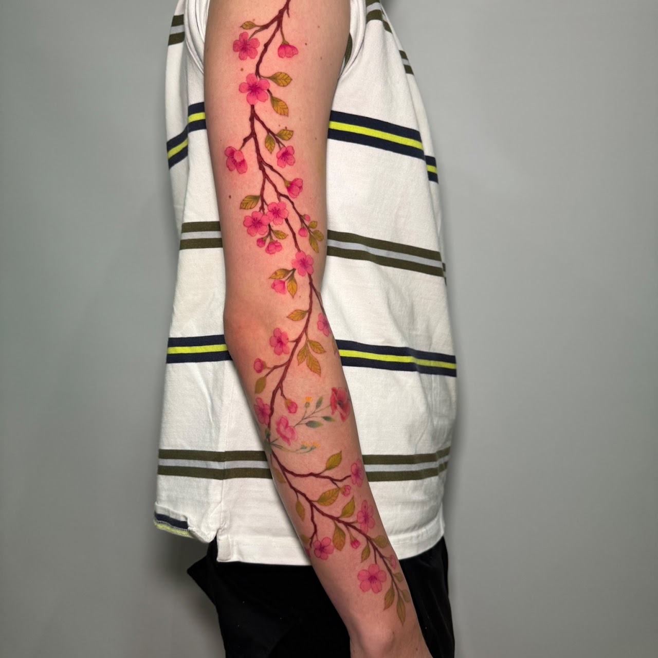 Tatuaje color Santiago