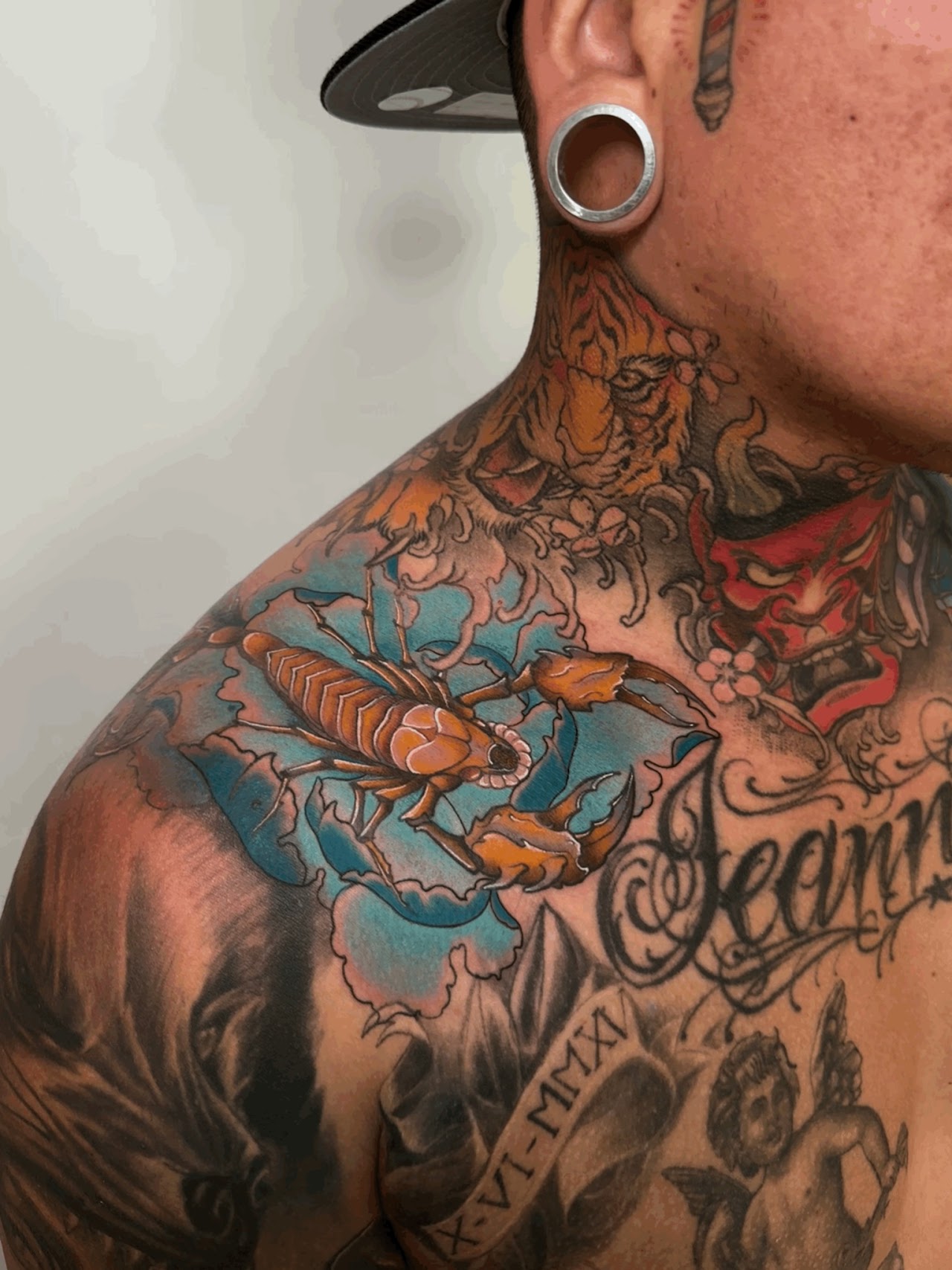 Tatuaje color Santiago