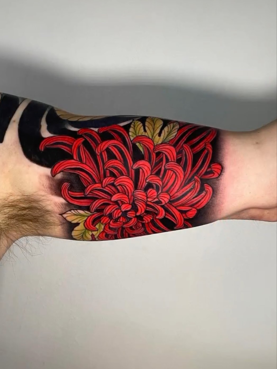 Tatuaje color Santiago