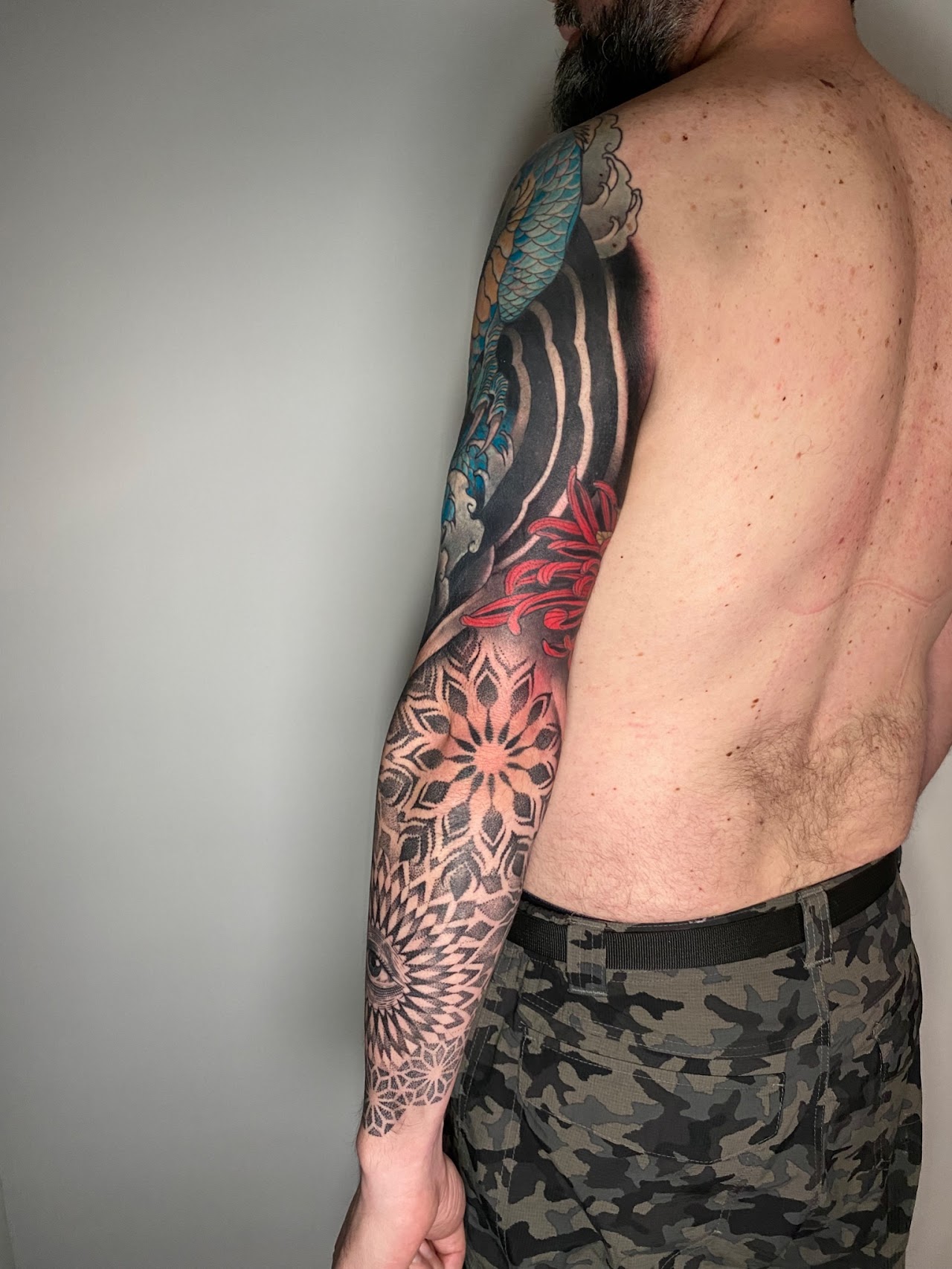 Tatuaje color Santiago