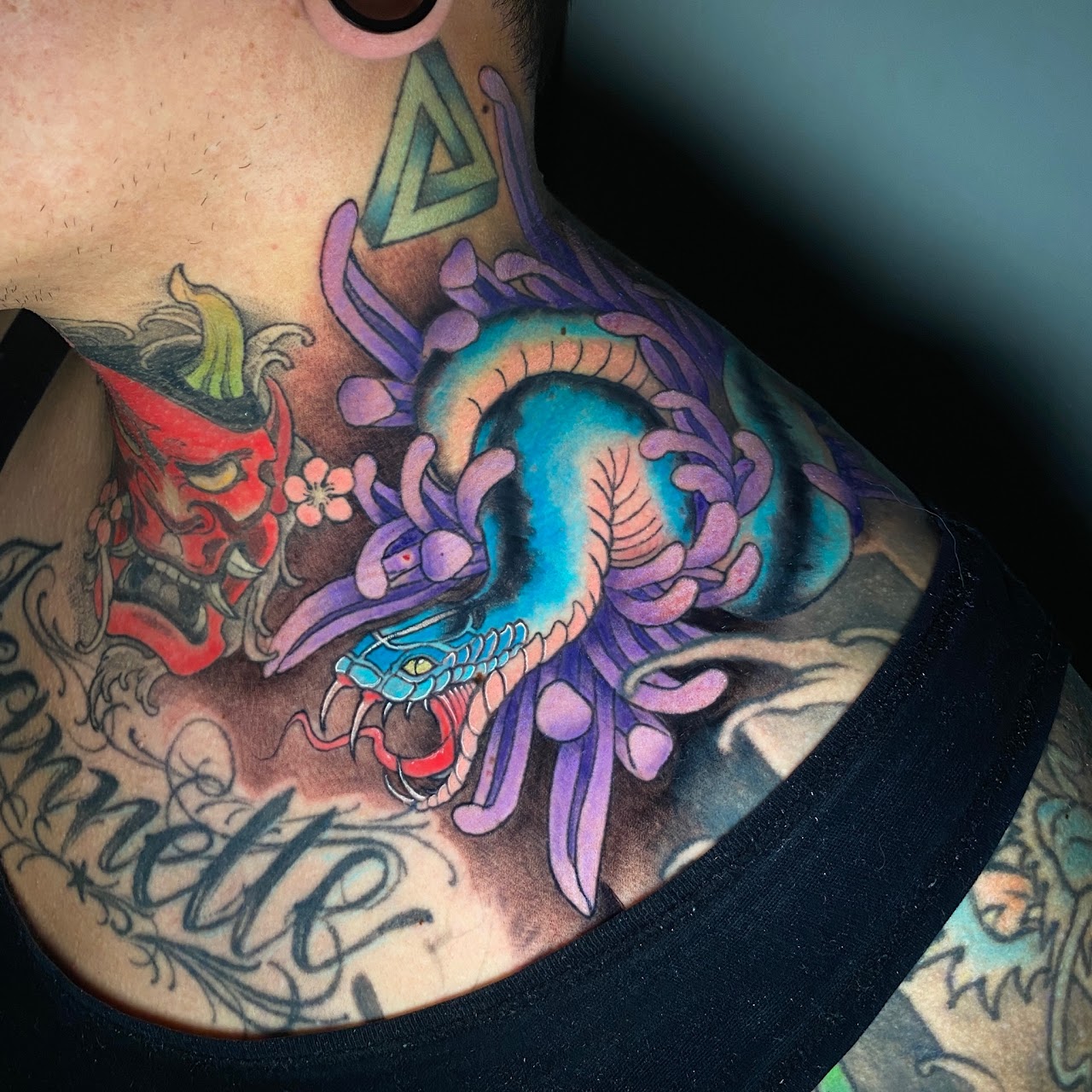 Tatuaje color Santiago