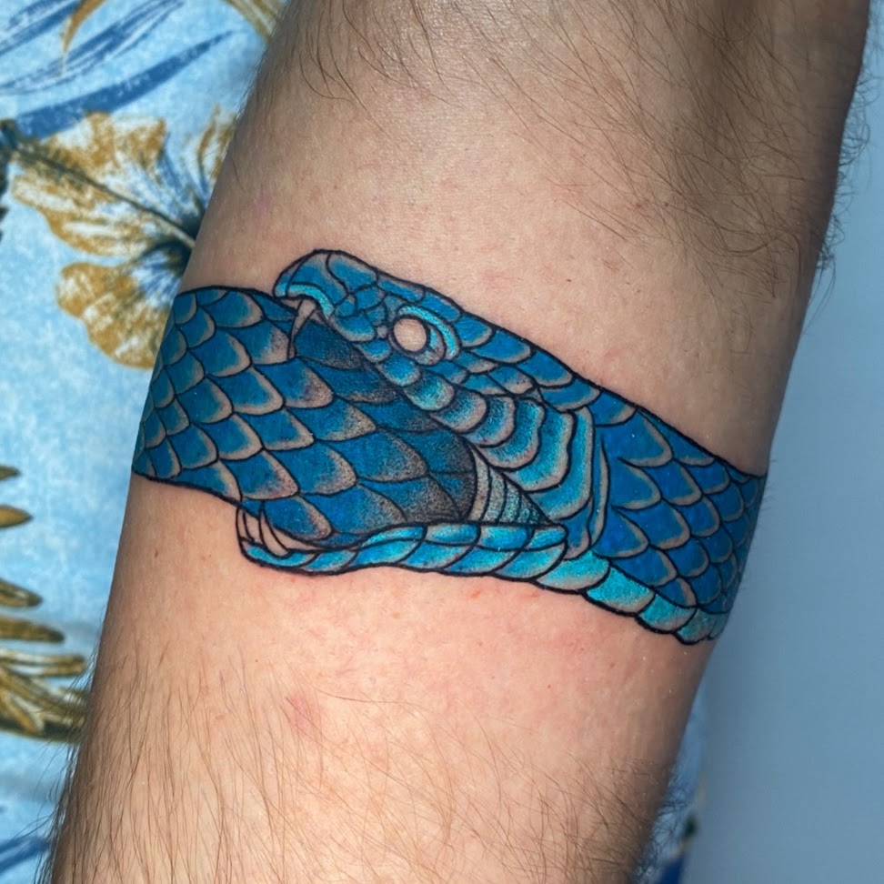 Tatuaje color Santiago