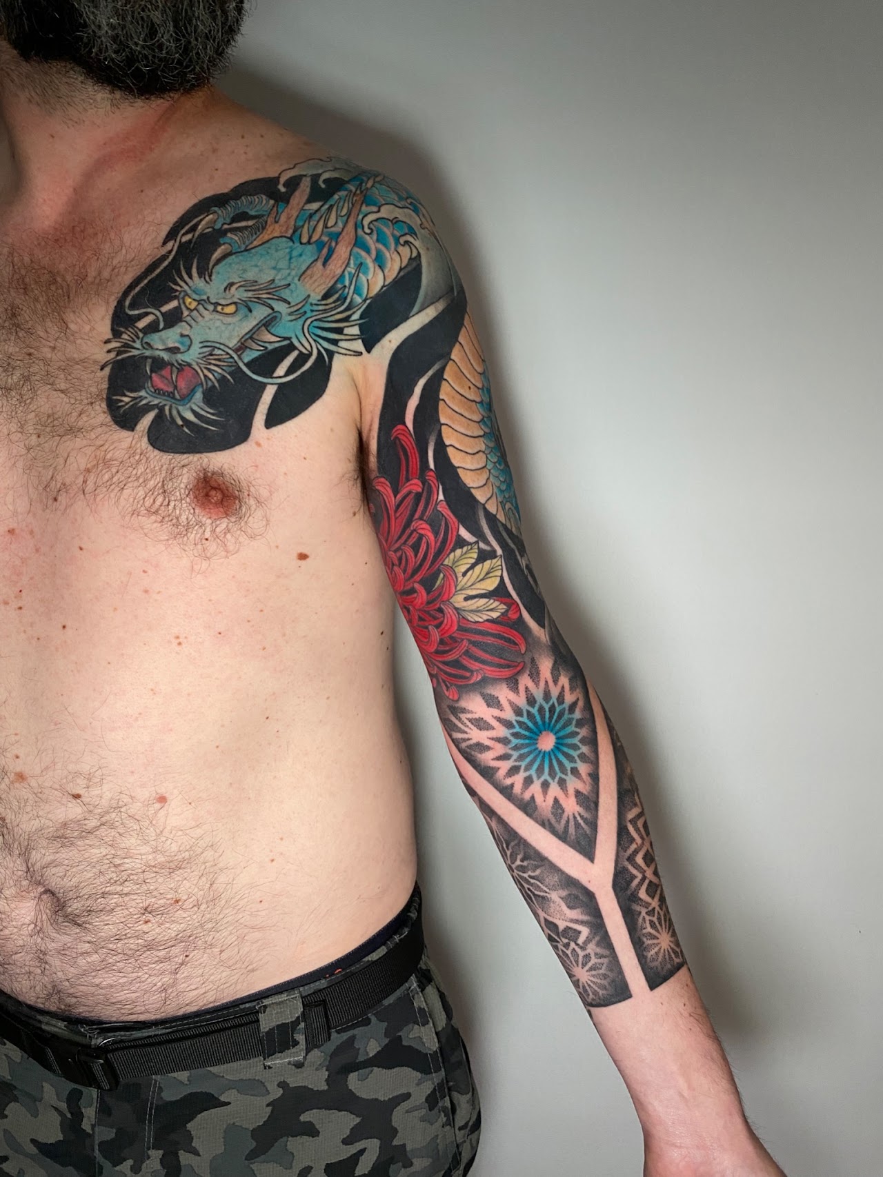 Tatuaje color Santiago