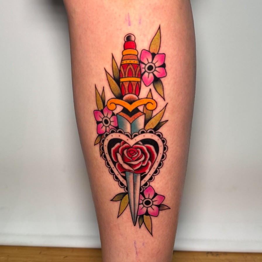 Tatuaje color Santiago