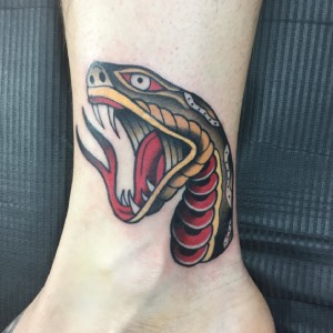 Tatuaje color Santiago