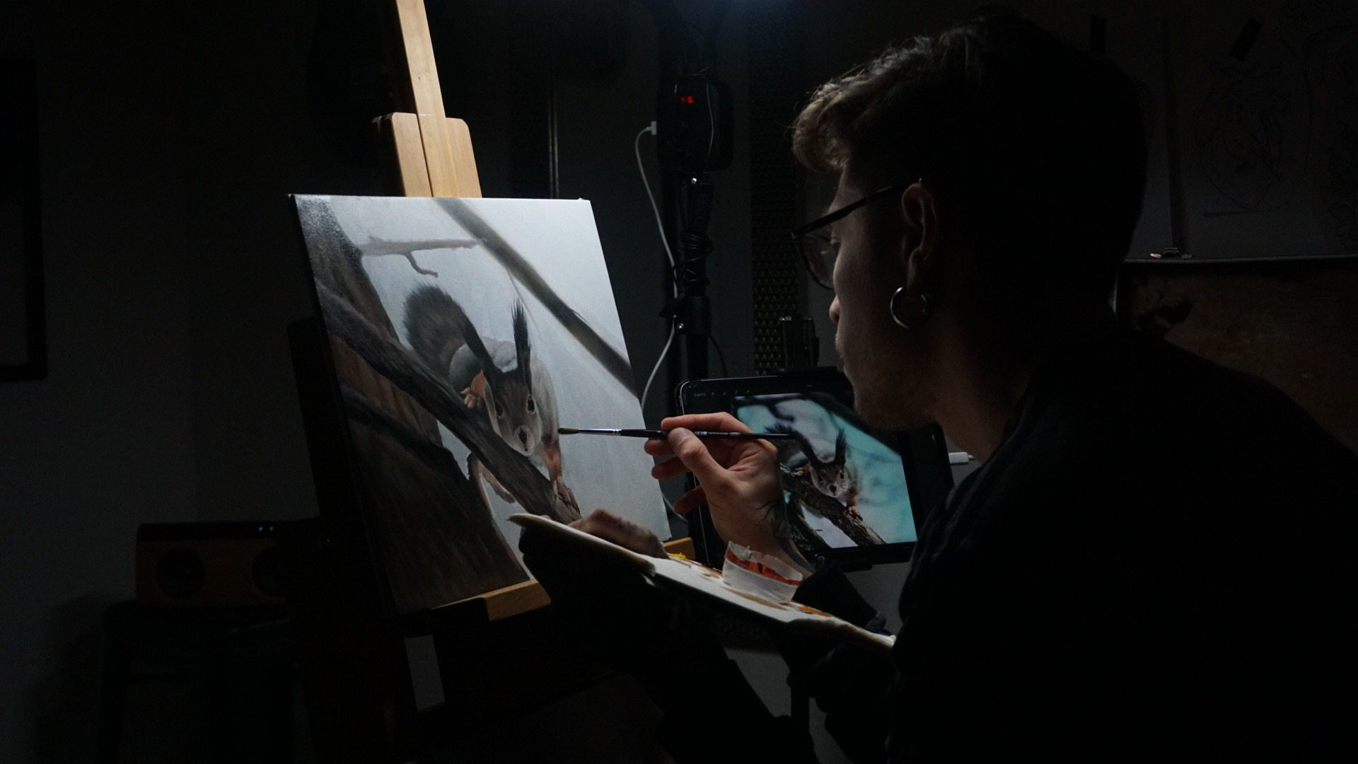 Krimatt pintando óleo — proceso en el estudio